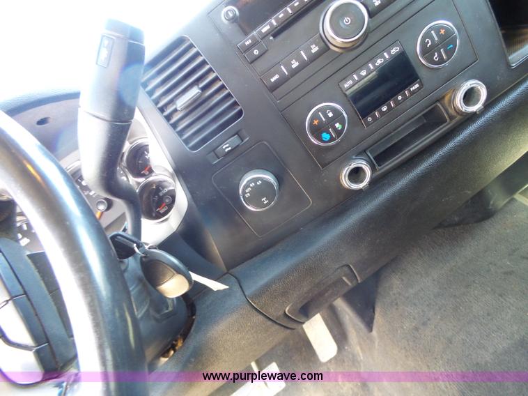 image for item L7159 2008 Chevrolet Silverado 1500 Ext. Cab pickup truck