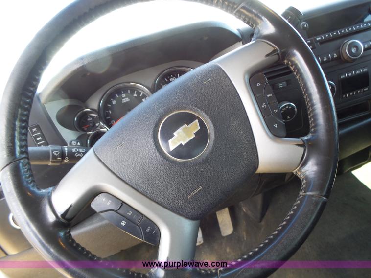 image for item L7159 2008 Chevrolet Silverado 1500 Ext. Cab pickup truck