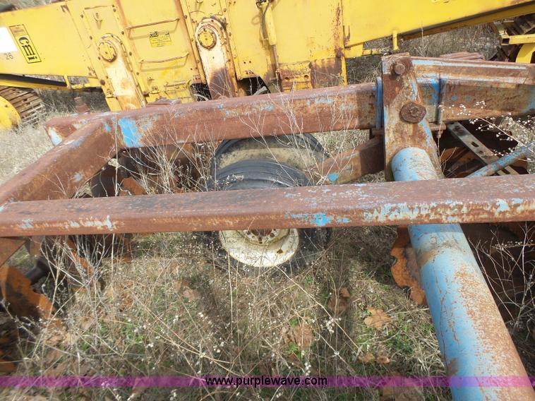 image for item L7173 Ford 246 disk