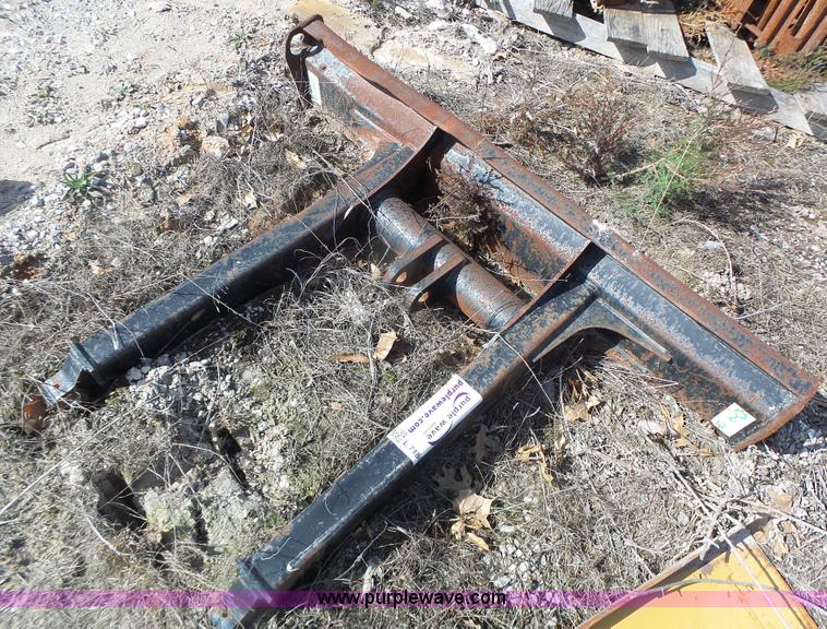 image for item L7184 Caterpillar compact excavator blade