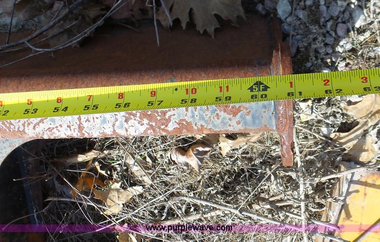 image for item L7184 Caterpillar compact excavator blade