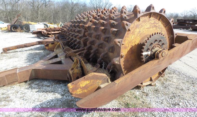 image for item L7191 Sheeps foot roller