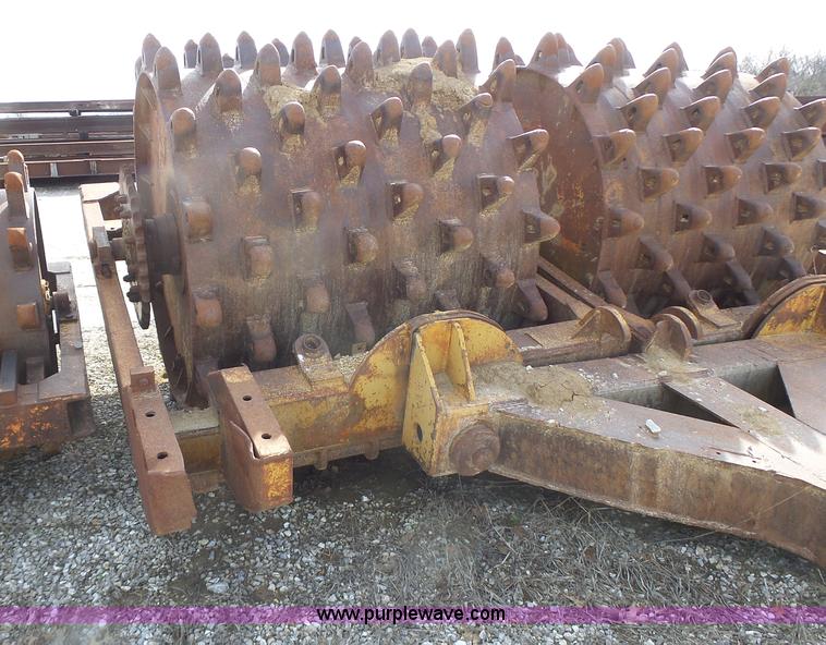 image for item L7191 Sheeps foot roller