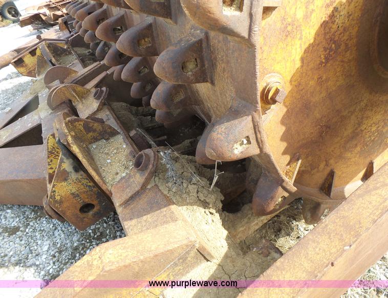 image for item L7191 Sheeps foot roller