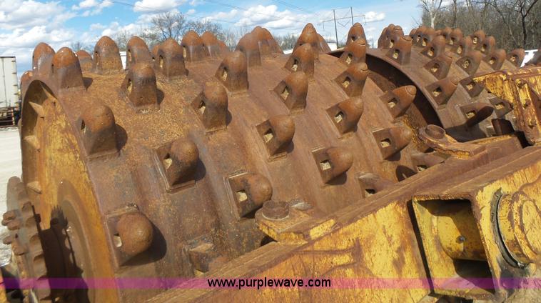 image for item L7191 Sheeps foot roller