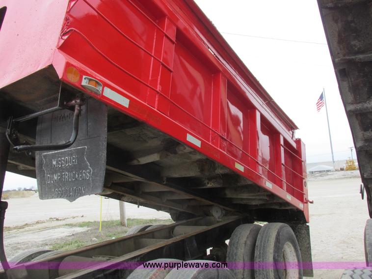 image for item L7196 1995 CPS end dump trailer