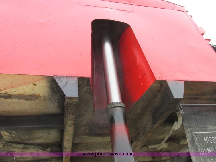 image for item L7196 1995 CPS end dump trailer