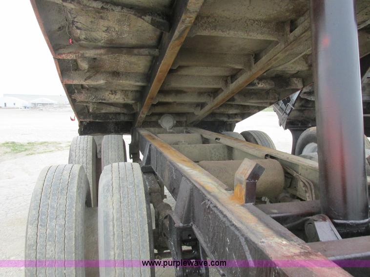 image for item L7196 1995 CPS end dump trailer