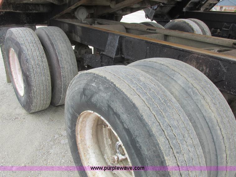 image for item L7196 1995 CPS end dump trailer