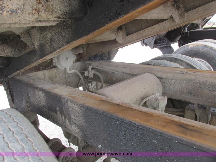 image for item L7196 1995 CPS end dump trailer