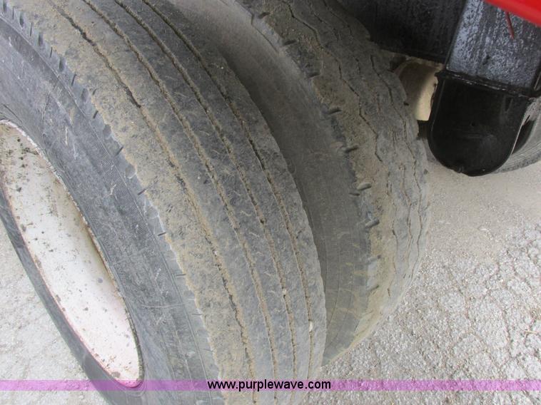 image for item L7196 1995 CPS end dump trailer