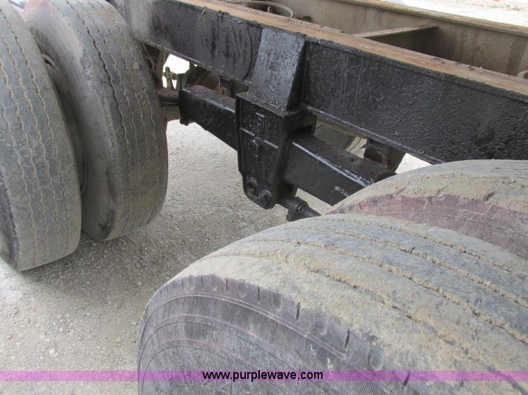 image for item L7196 1995 CPS end dump trailer