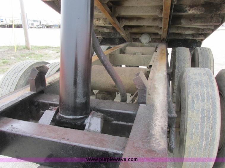 image for item L7196 1995 CPS end dump trailer