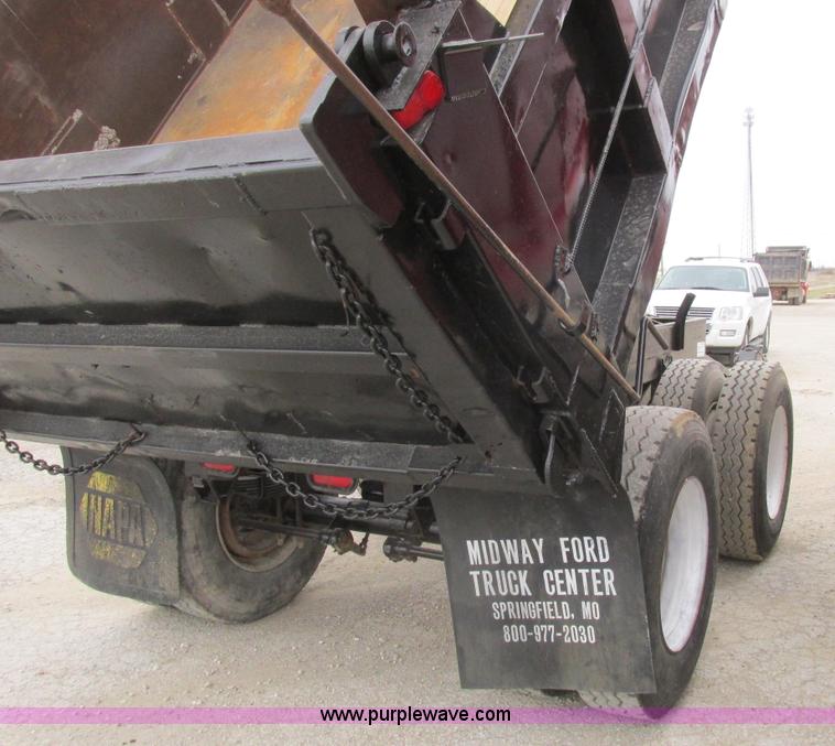 image for item L7197 1971 Heil end dump trailer