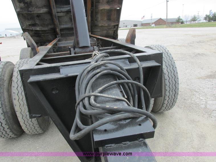 image for item L7197 1971 Heil end dump trailer