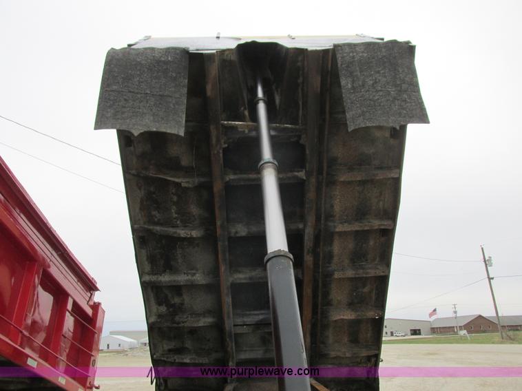 image for item L7197 1971 Heil end dump trailer