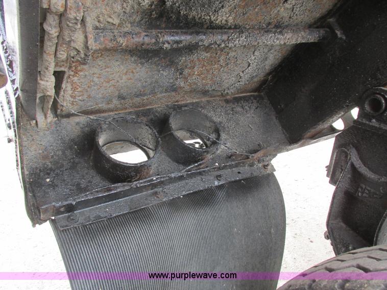 image for item L7197 1971 Heil end dump trailer