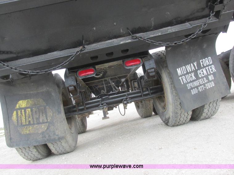 image for item L7197 1971 Heil end dump trailer