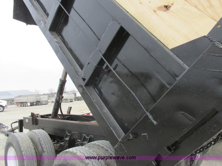 image for item L7197 1971 Heil end dump trailer