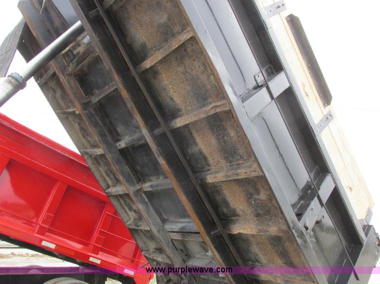 image for item L7197 1971 Heil end dump trailer