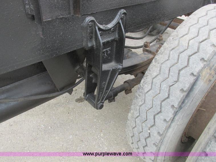 image for item L7197 1971 Heil end dump trailer