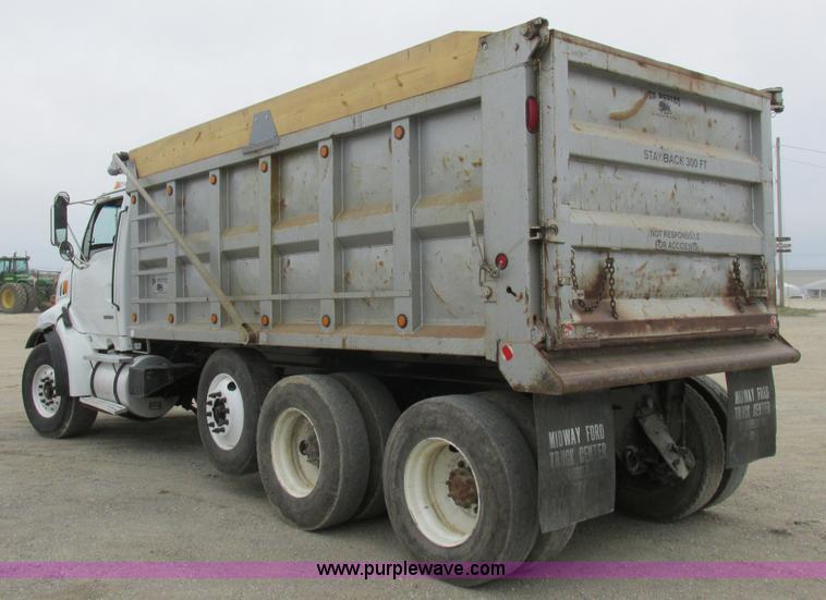 image for item L7198 2001 Sterling L9500 dump truck