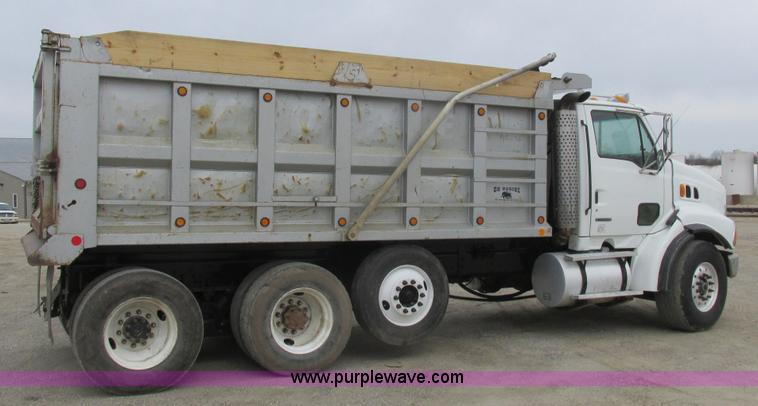 image for item L7198 2001 Sterling L9500 dump truck