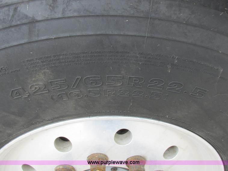 image for item L7198 2001 Sterling L9500 dump truck