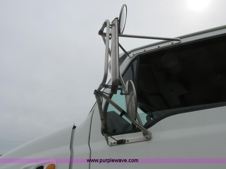 image for item L7198 2001 Sterling L9500 dump truck