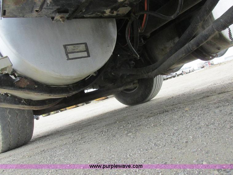 image for item L7198 2001 Sterling L9500 dump truck