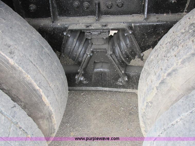 image for item L7198 2001 Sterling L9500 dump truck