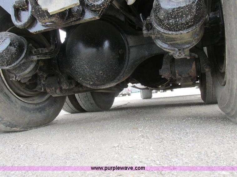 image for item L7198 2001 Sterling L9500 dump truck