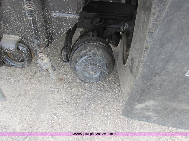 image for item L7198 2001 Sterling L9500 dump truck