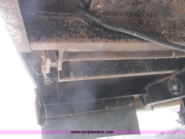 image for item L7198 2001 Sterling L9500 dump truck