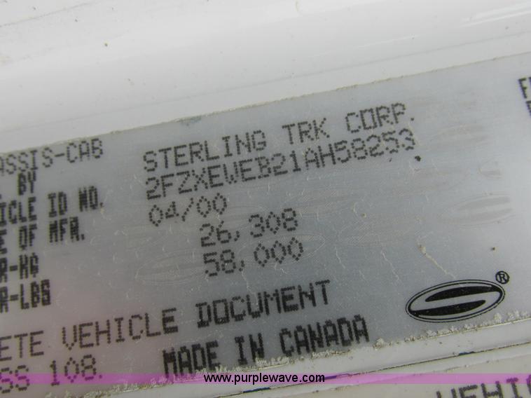 image for item L7198 2001 Sterling L9500 dump truck