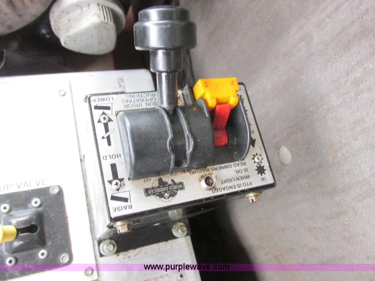 image for item L7198 2001 Sterling L9500 dump truck