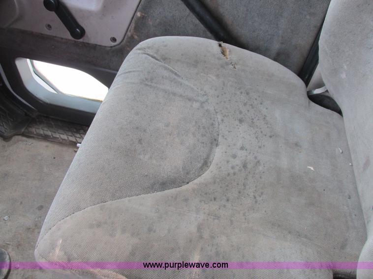 image for item L7198 2001 Sterling L9500 dump truck