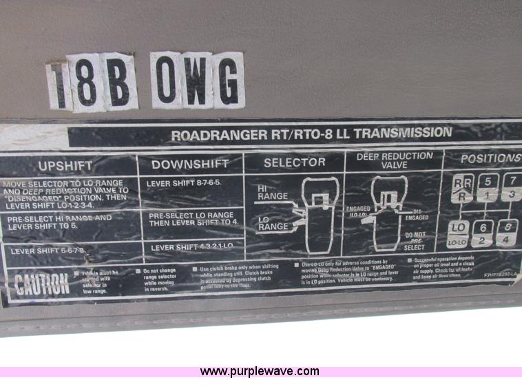 image for item L7198 2001 Sterling L9500 dump truck