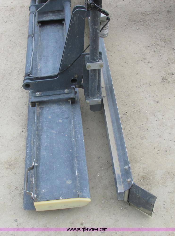 image for item L7199 2005 Somero Copperhead XD laser screed