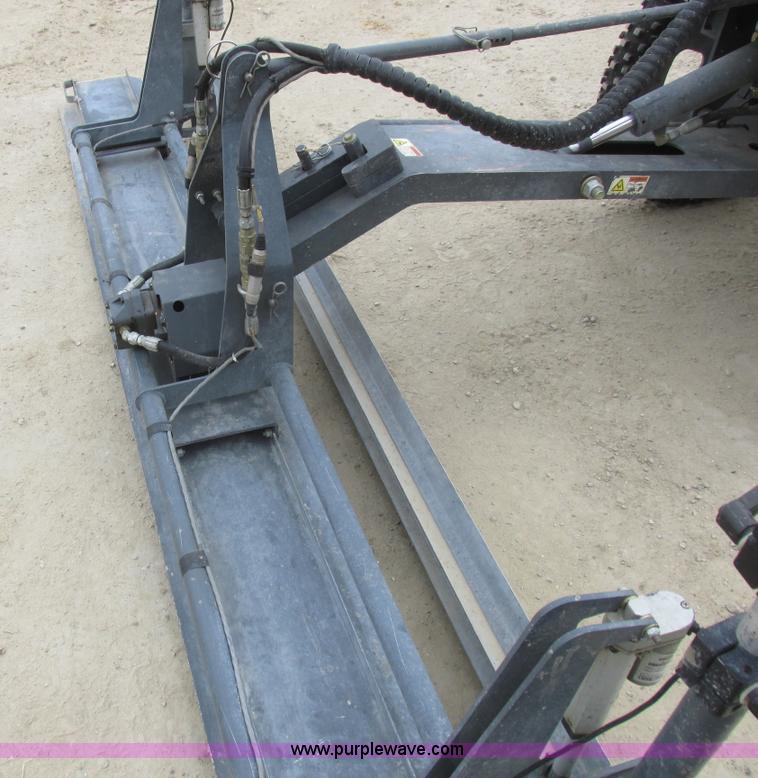 image for item L7199 2005 Somero Copperhead XD laser screed
