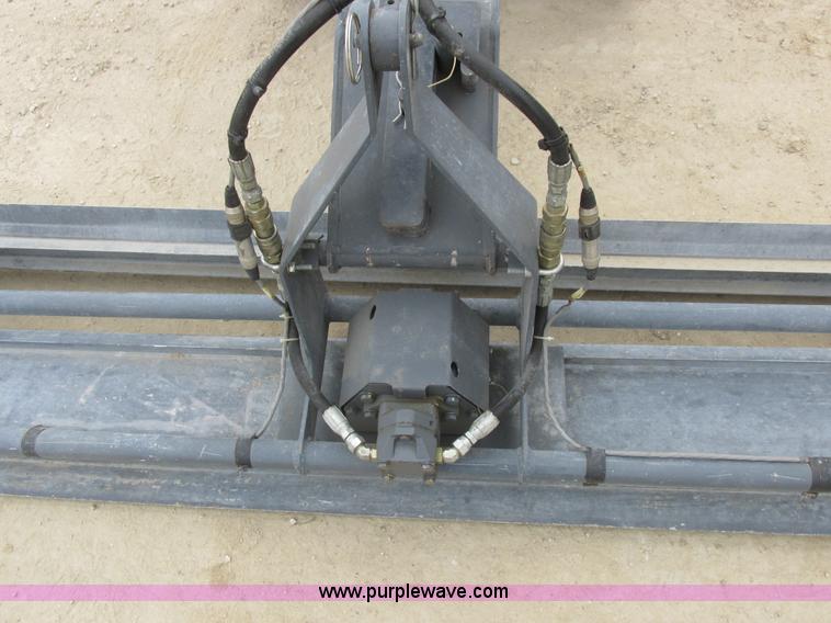 image for item L7199 2005 Somero Copperhead XD laser screed