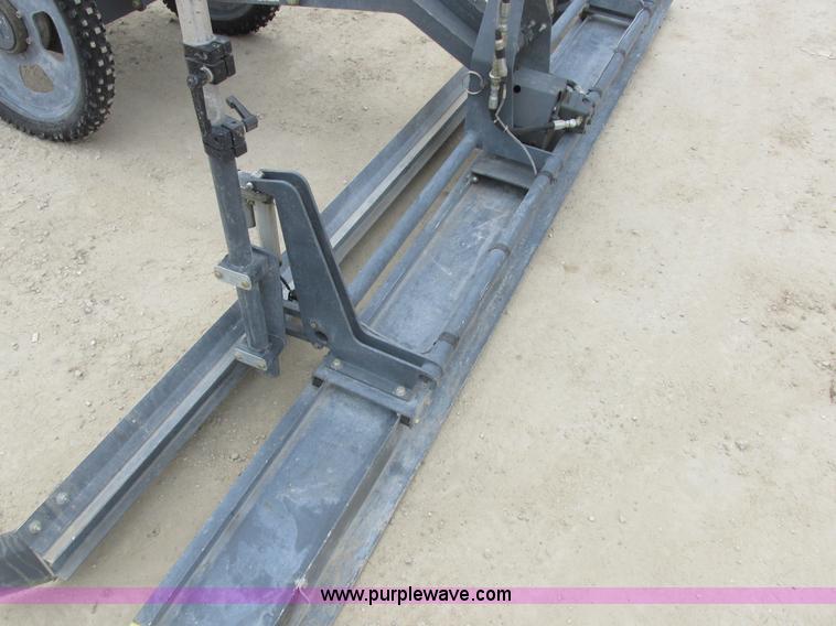 image for item L7199 2005 Somero Copperhead XD laser screed