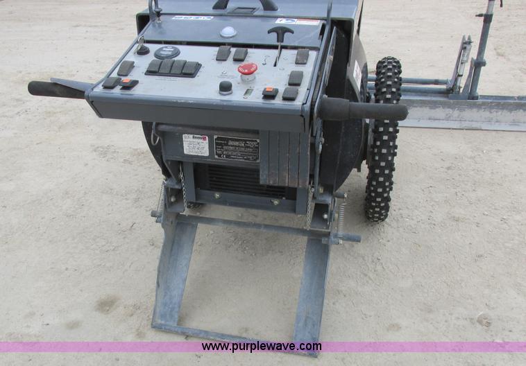 image for item L7199 2005 Somero Copperhead XD laser screed