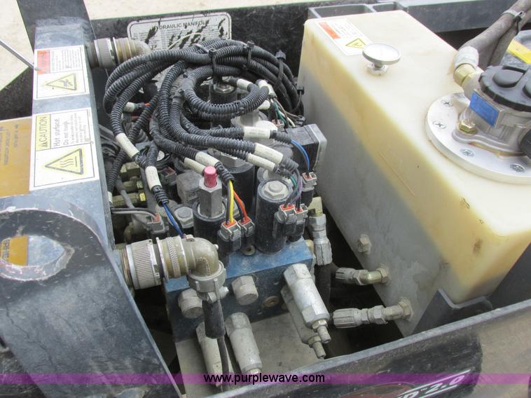 image for item L7199 2005 Somero Copperhead XD laser screed