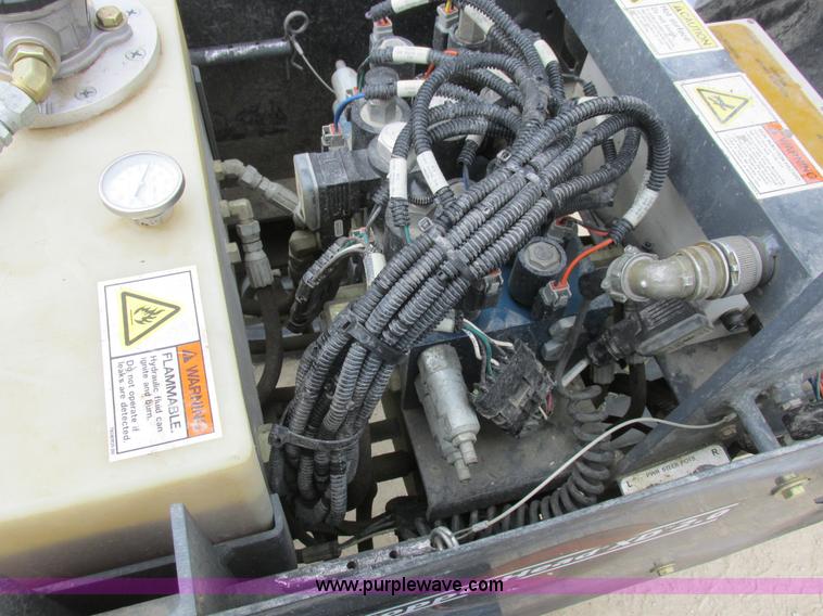 image for item L7199 2005 Somero Copperhead XD laser screed