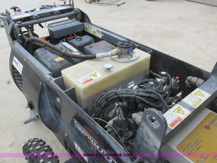 image for item L7199 2005 Somero Copperhead XD laser screed