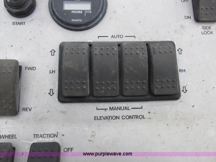 image for item L7199 2005 Somero Copperhead XD laser screed