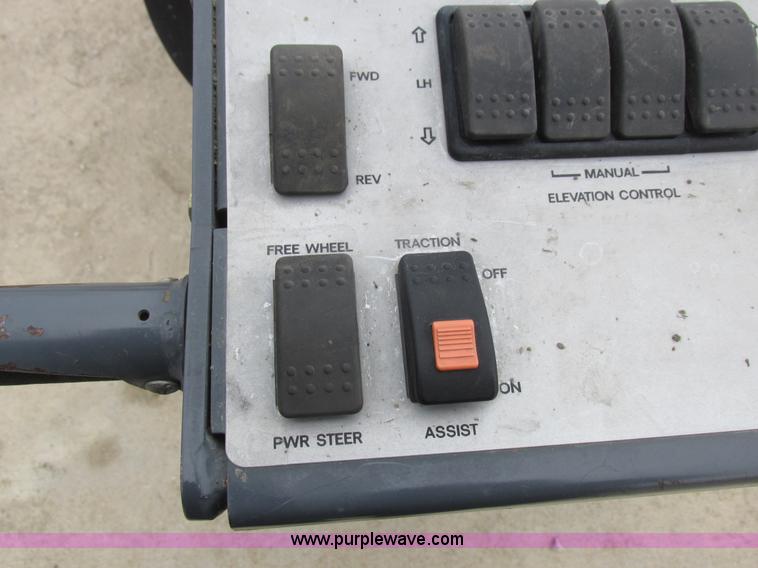 image for item L7199 2005 Somero Copperhead XD laser screed