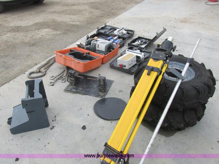 image for item L7199 2005 Somero Copperhead XD laser screed