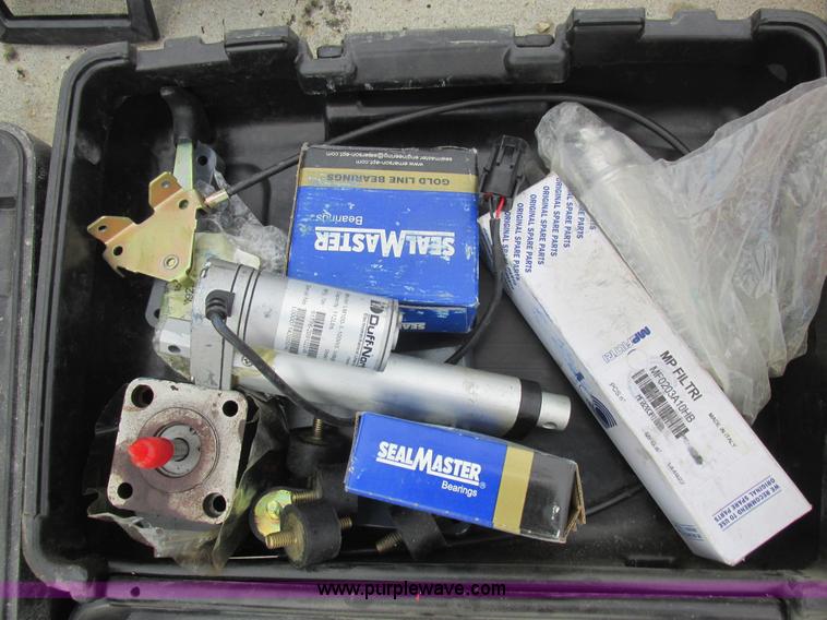 image for item L7199 2005 Somero Copperhead XD laser screed